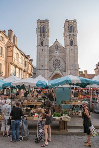 Vimro sera présent au marché de Chalon-sur-Saônele mercredi, vendredi et dimanche .